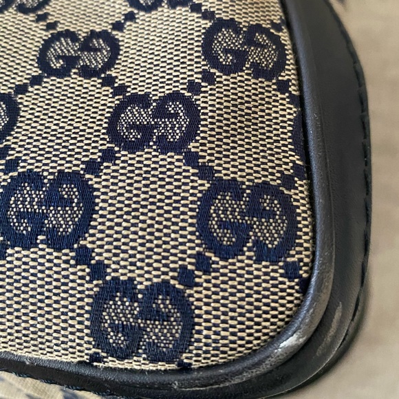 Gucci Medium Web Boston Bag - Picture 5 of 9